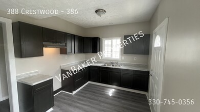 388 Crestwood Ave-Unit -386 in Akron, OH - Building Photo - Building Photo