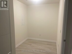 3260 Sheppard Ave E in Toronto, ON - Building Photo - Building Photo