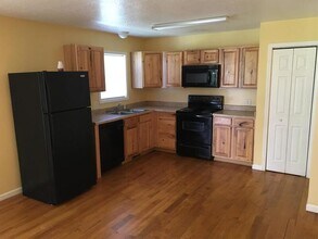 444 Beaucatcher Rd in Asheville, NC - Building Photo - Building Photo