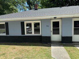 305 E Battle Ave in Tarboro, NC - Building Photo