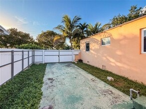 1575 SW 12th Ave in Miami, FL - Building Photo - Building Photo