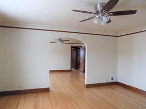 328 Green Bay Rd in Highwood, IL - Building Photo - Building Photo