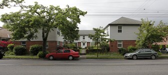 Laurelhurst Manor in Portland, OR - Building Photo