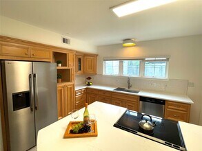 4334 Jefferson St in Houston, TX - Building Photo - Building Photo