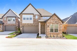 310 Lincoln Cir in Saginaw, TX - Building Photo