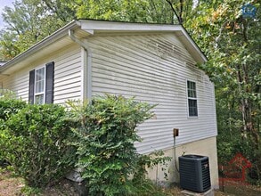 1986 Bouton Bend in Cookeville, TN - Building Photo - Building Photo