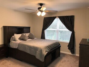10549 Oakside Dr in Palmetto, FL - Building Photo - Building Photo