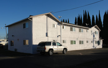 10672 Tibbs Cir in Garden Grove, CA - Building Photo - Building Photo