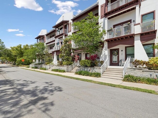 property at 946 Highland Ave