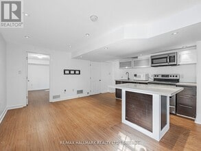 17 Crane Crescent in Ajax, ON - Building Photo - Building Photo