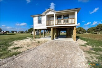 544 Buckskin Dr in Palacios, TX - Building Photo - Building Photo