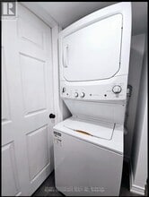 21 Wilkes Crescent in Toronto, ON - Building Photo - Building Photo