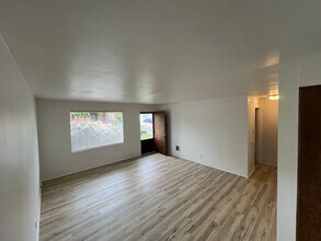 352-352 E 17th Ave in Eugene, OR - Building Photo - Building Photo