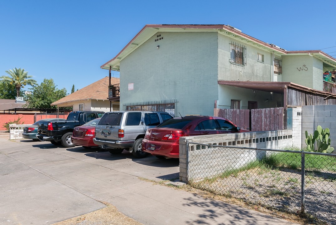 Taylor Street Apartments in Phoenix, AZ - Building Photo