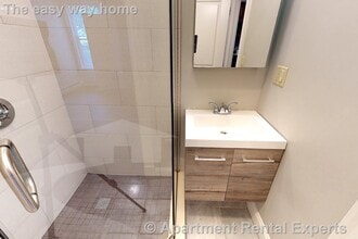11 Beacon St in Somerville, MA - Building Photo - Building Photo