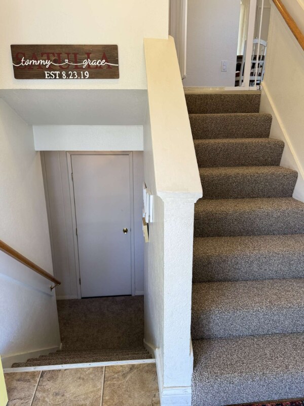 3006 Donington Dr in Anchorage, AK - Building Photo - Building Photo