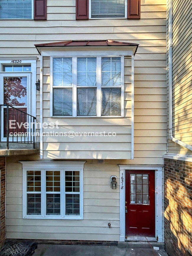 property at 16318 Taconic Cir