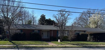 922 S Cox St in Asheboro, NC - Building Photo