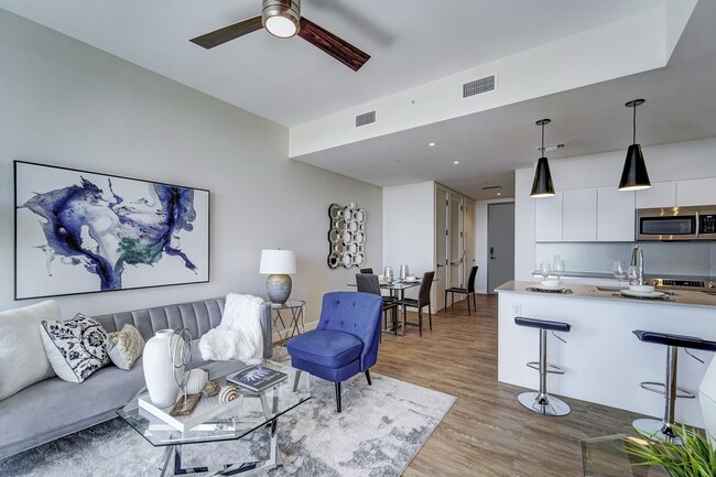 The Reserve at the Plaza in Coral Gables, FL - Building Photo - Building Photo