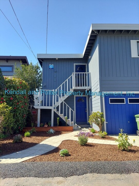 405 Hillcrest Dr in Aptos, CA - Foto de edificio