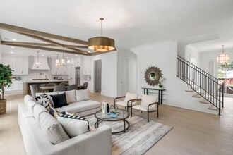 312 Meadow Dr in Alpharetta, GA - Building Photo - Building Photo