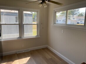 664 N Walnut St in Breese, IL - Building Photo - Building Photo