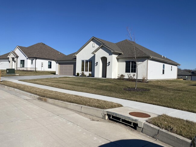 property at 15285 General Dr