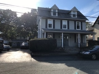 32 Central Ave in Berwyn, PA - Building Photo - Building Photo