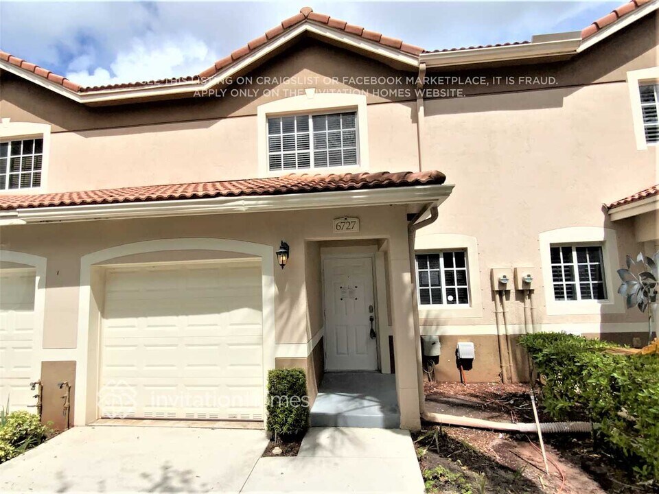 6727 Old Farm Trail in Boynton Beach, FL - Building Photo