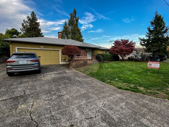 property at 4033 Carolina Ave NE