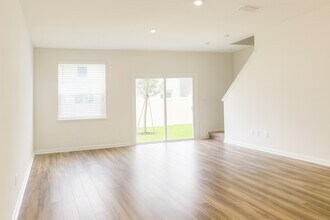 98 Pittman Ct in St. Augustine, FL - Foto de edificio - Building Photo