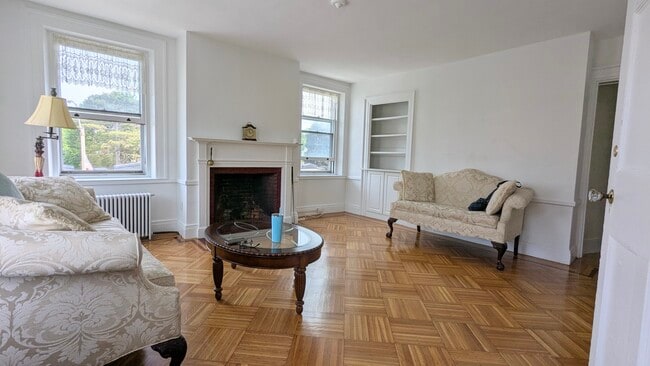 4 Newman Way in Arlington, MA - Building Photo - Building Photo