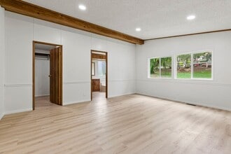 30007 Primrose Dr in Santa Clarita, CA - Building Photo - Building Photo