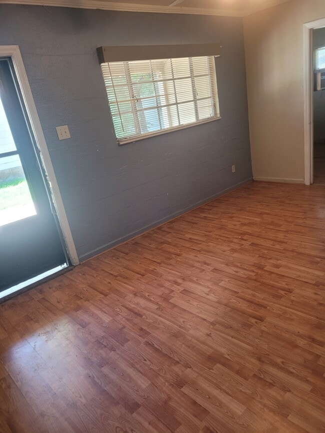 1612 S Hughes St in Amarillo, TX - Building Photo - Building Photo