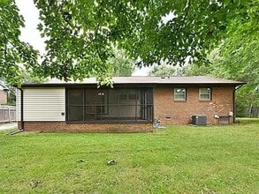 226 Danby Dr in Winston-Salem, NC - Building Photo - Building Photo