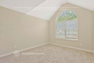 6890 Smoke Ridge Dr in College Park, GA - Foto de edificio - Building Photo