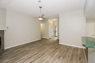 4391 English Pecan Cove in Memphis, TN - Building Photo - Building Photo