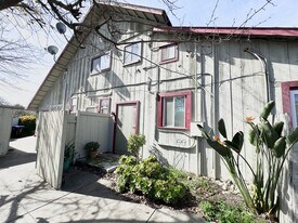 11842 Main St in Sunol, CA - Building Photo