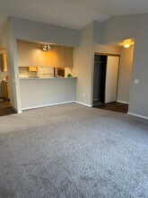 16920 SE Powell Blvd in Portland, OR - Building Photo - Building Photo
