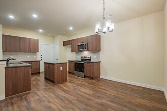601 Blackland Dr in Venus, TX - Building Photo - Building Photo
