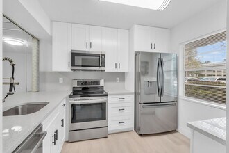 1102 Bahama Bend in Coconut Creek, FL - Building Photo - Building Photo