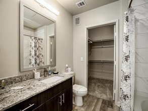 13505 Inwood Dr in Dallas, TX - Building Photo - Building Photo