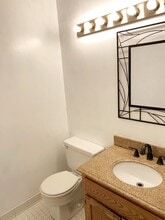 9745 Lake Shore Dr in Gaithersburg, MD - Building Photo - Building Photo