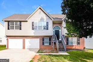 342 Summit View Dr in Mcdonough, GA - Building Photo