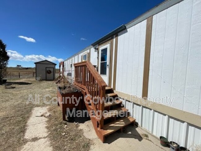 954 N McCue St in Laramie, WY - Building Photo - Building Photo