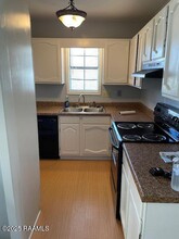 100 Logan St in Lafayette, LA - Building Photo - Building Photo
