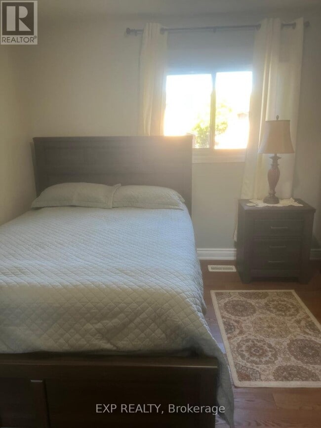 14 Griffiths Dr in Ajax, ON - Building Photo - Building Photo