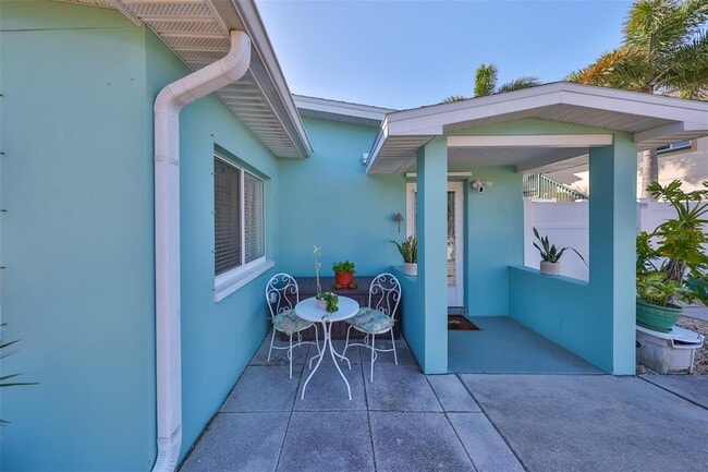 508 129th Ave E in Madeira Beach, FL - Building Photo - Building Photo