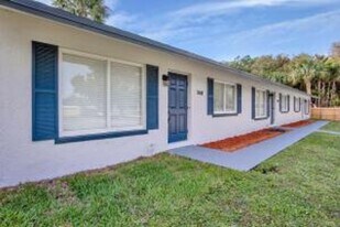 3166 Melaleuca Rd in West Palm Beach, FL - Building Photo