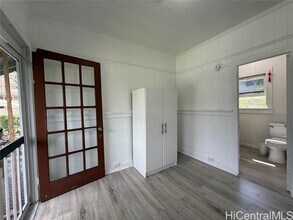 848 McCully St in Honolulu, HI - Building Photo - Building Photo